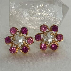 Coro Vintage 1950s Pink Flower Clip On Earrings